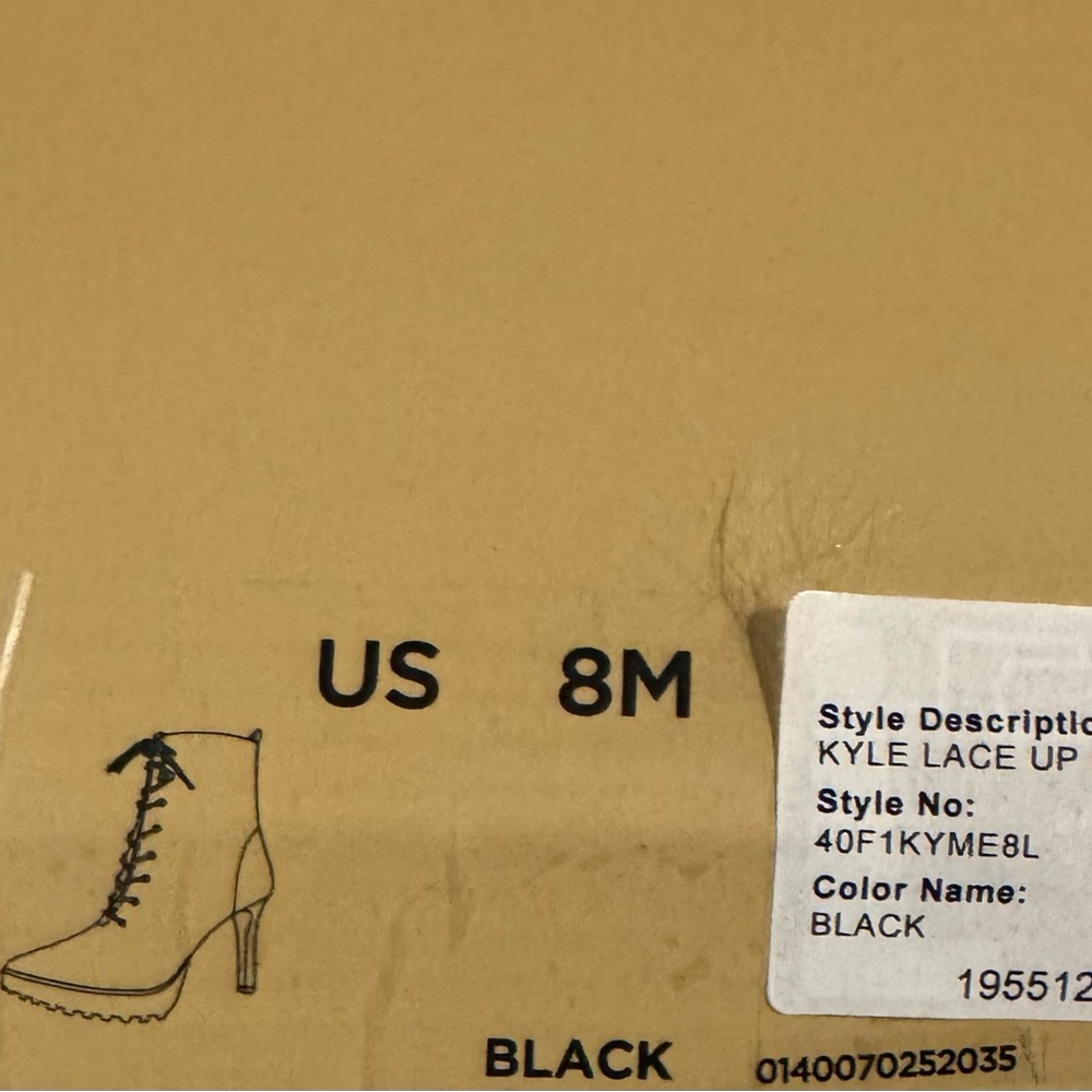 NIB Michael Kors Black Leather Lace Up Boots Women 8M Stylish Urban Elegance - Picture 3 of 4